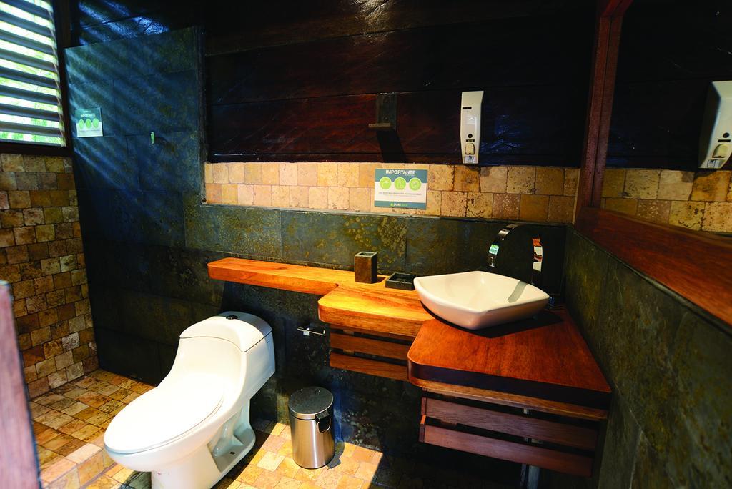 Puerto Montufar Jamu Lodge מראה חיצוני תמונה
