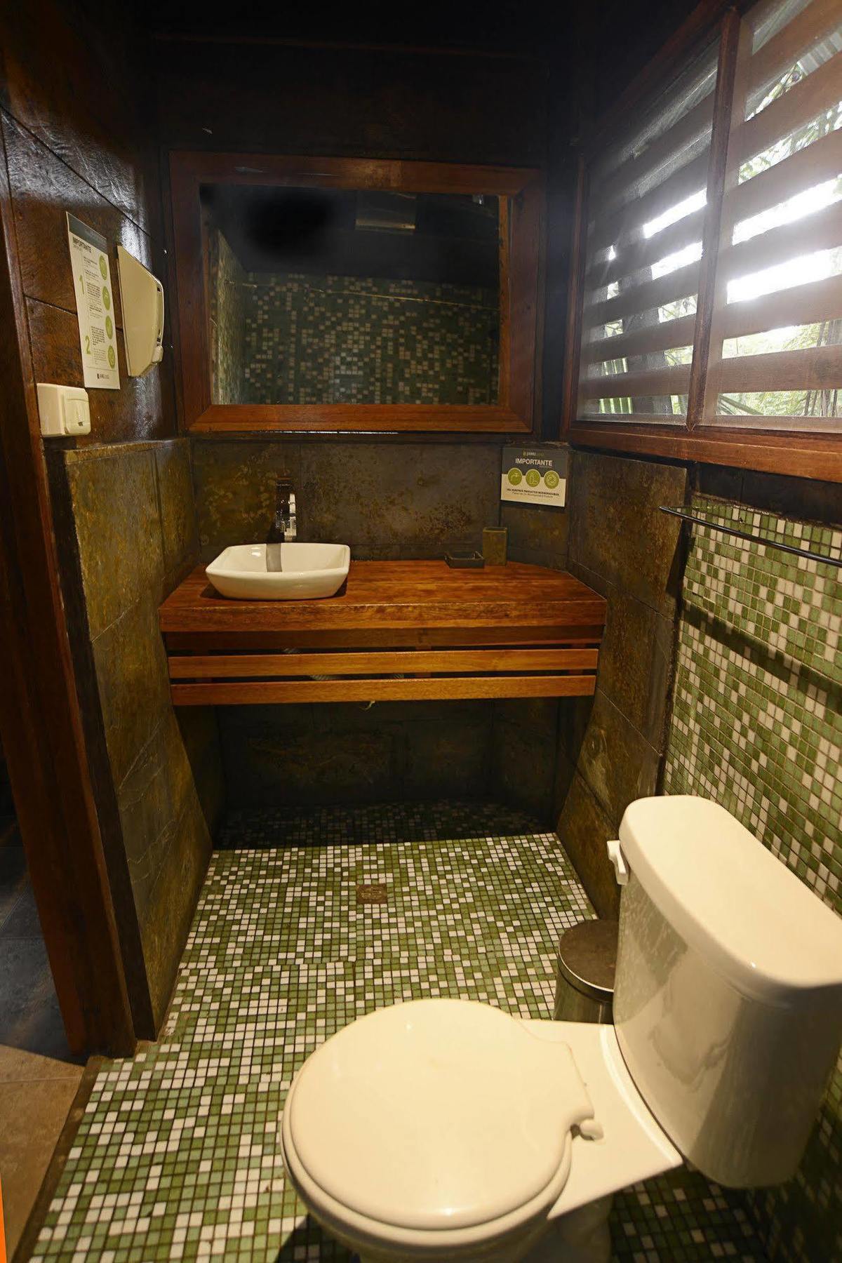 Puerto Montufar Jamu Lodge מראה חיצוני תמונה