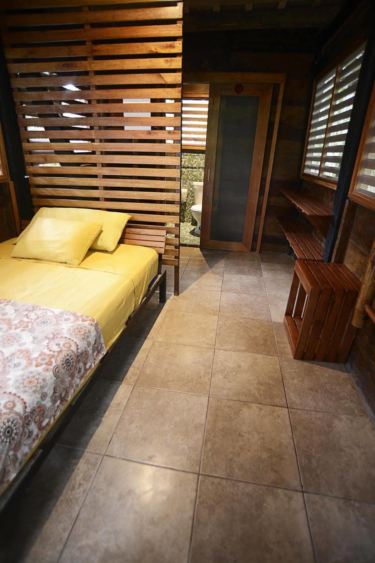 Puerto Montufar Jamu Lodge מראה חיצוני תמונה
